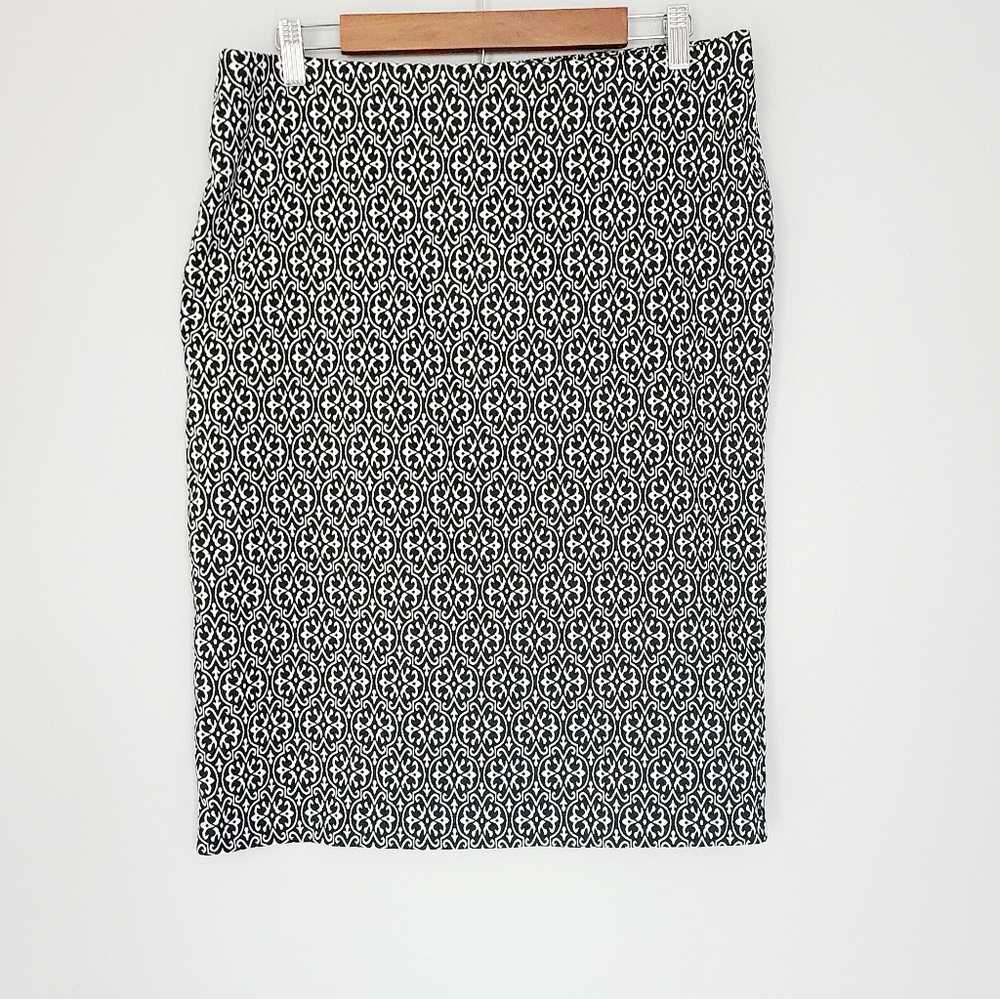 Linda Matthew's Scroll Skirt L